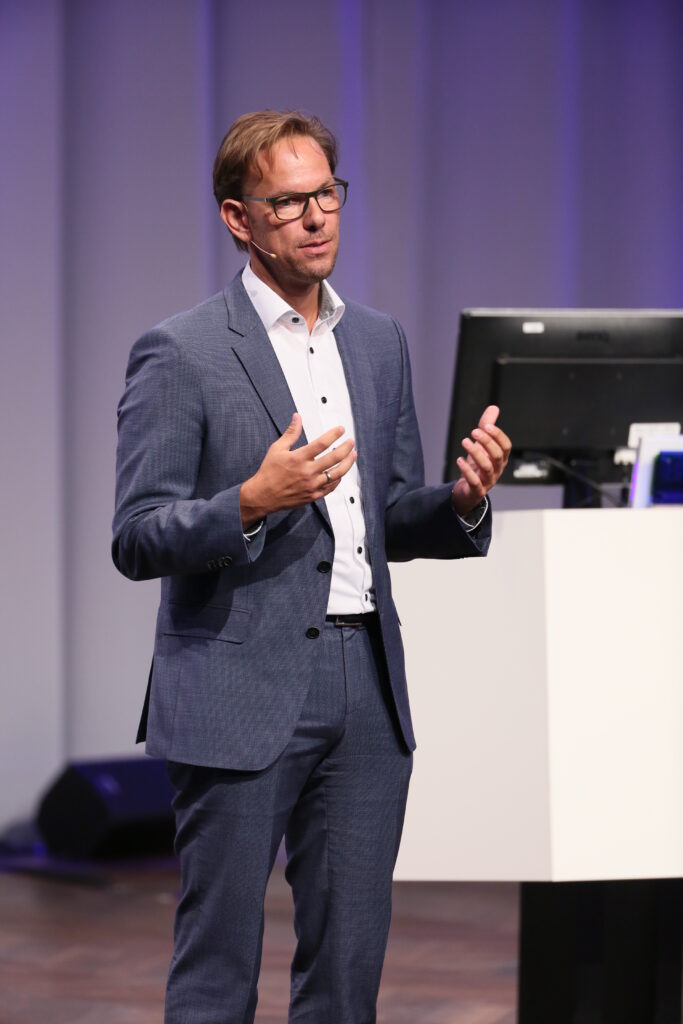 CEO Frank Heidemann auf der NIWeek